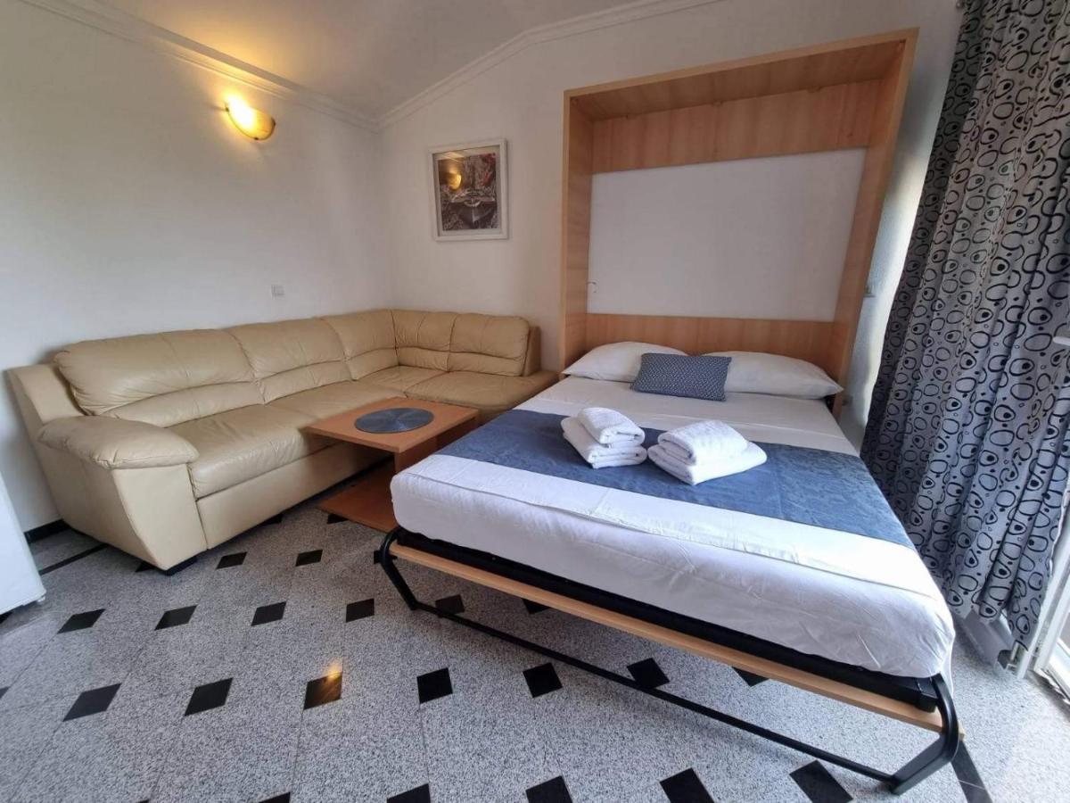 Apartment Tomic 2 Makarska Exterior foto